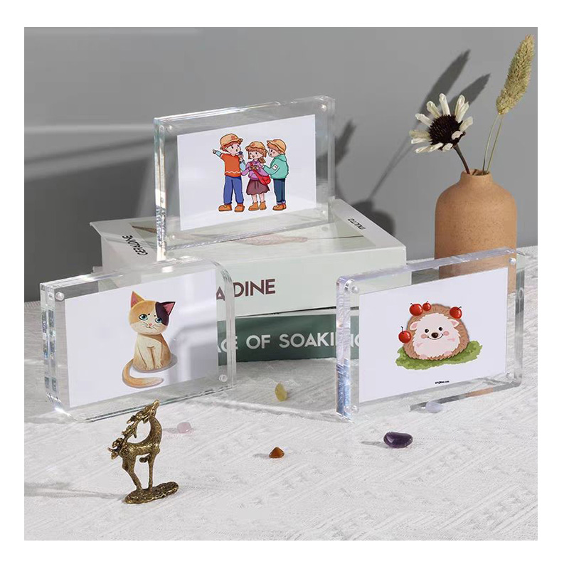 Factory Wholesale New Design Good-quality Miniature Transparent Acrylic Photo Frame Customized Size